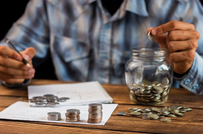 What is the Arvocap Almasi Fixed Income Accumulation Fund