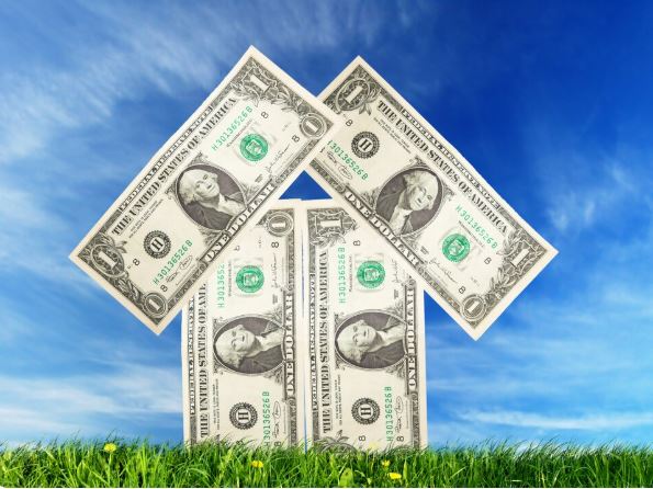 What is the minimum investment for the Lofty-Corban USD Bond Fund